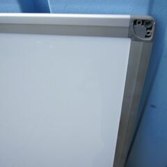 壁掛けホワイトボード　W1800　　　　　　　　　　　　の画像