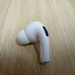 (MM-578)Apple AirPods Pro 第1世代 A2083 A2084 充電ケース A2190 片耳のみ 中古の画像
