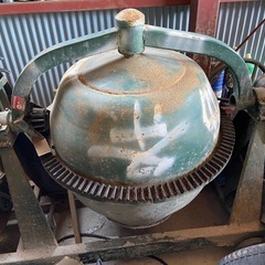 中古】日工 ポットミキサー NGM-2.5 コンクリートミキサー モルタルミキサー 電動 70L 建設機械の画像