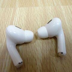 (MM-580)Apple AirPods Pro A2700第2世代 ワイヤレスイヤホン 中古の画像