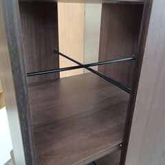 リユースのサカイ栃木店★ジモティ割あり★  回転式コミックラック ブラウン W45×D45×H183 クリーニング済み TC10713の画像
