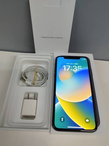 【良品】iPhone X/64GB/A1902〈MQAX2J/A〉