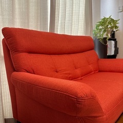 朱色？オレンジ色？ソファー　美品⭐️の画像