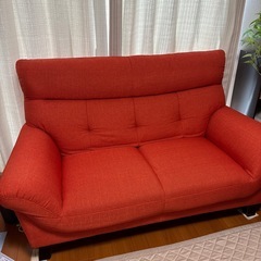 朱色？オレンジ色？ソファー　美品⭐️の画像
