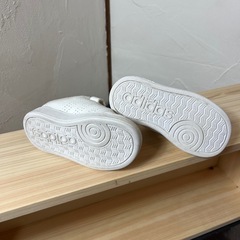 アディダス　adidas  の画像