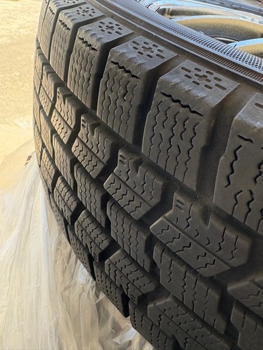 取引中　
ハスラー　スタッドレスタイヤ　165/60r15 GOODYEAR2021年製