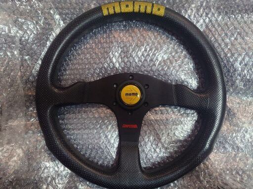 正規品　MOMO ステアリングCOMPETITION C-71 350mm