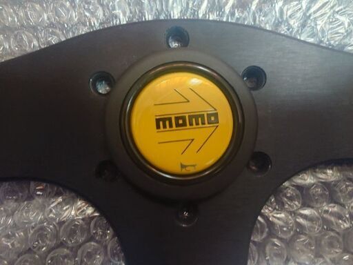 正規品　MOMO ステアリングCOMPETITION C-71 350mm