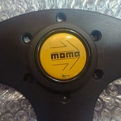 正規品　MOMO ステアリングCOMPETITION C-71 350mmの画像