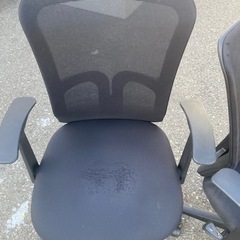 2脚 あげます　肘付き椅子の画像