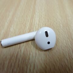 (MM-594)Apple AirPods 第1世代 A1602 ワイヤレスイヤホン 片耳のみ 中古の画像