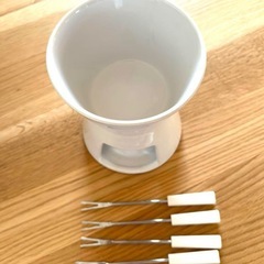 陶器製のフォンデュセットの画像
