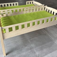 リユース品　組み立て式　２段ベッド　３段目ベッド付き　の画像