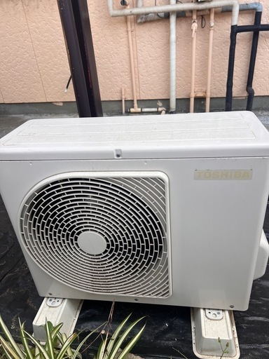 TOSHIBA エアコン　2021年製　リモコン付き