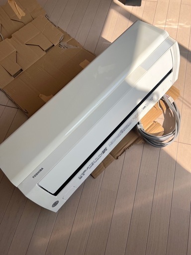 TOSHIBA エアコン　2021年製　リモコン付き