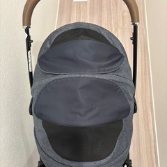 Aprica ベビーカー　横にスライドできる　目立った汚れなしの画像