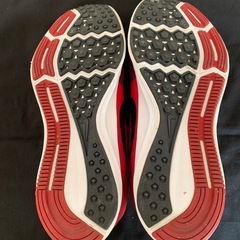 【新品】NIKE ランニングスニーカー　26.5cmの画像