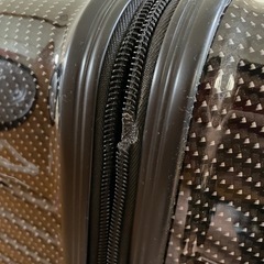 スーツケース　ファスナー破損 の画像