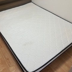 ベッドマットレスの画像