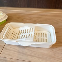 哺乳瓶用消毒ケース、哺乳瓶乾燥スタンド　2点セットの画像