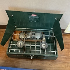Coleman（コールマン）のツーバーナーコンロ「POWERHOUSE Unleaded 414」 の画像
