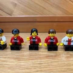 LEGO赤バケツブロック➕コカコーラとコラボ人形の画像