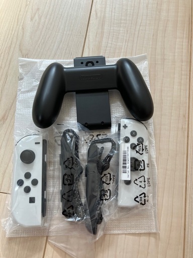 任天堂　Switch 有機ELモデル　本体、ドッグ以外未使用品　備品完備　直接お引き取り限定2024年1月購入レシートあり  　