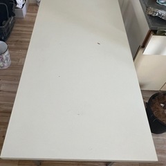 折りたたみテーブルの画像