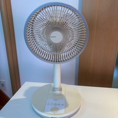 扇風機andデスクライトセットの画像