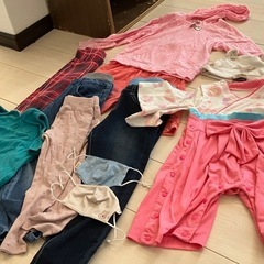 子ども服秋冬夏服バラバラの画像