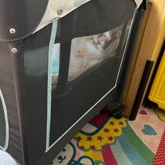 ベビーベッドの画像