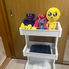 白いプラスチックの棚の画像