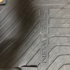 ステップワゴン　RP8型　オールシーズンマットの画像