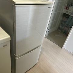 【差し上げます】SHARP冷蔵庫 137Lの画像