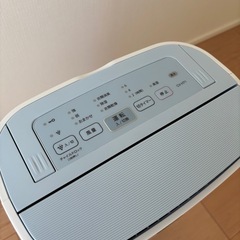 DP-CV SHARP シャープ 除湿機 CV-H71-W 衣類乾燥 ホワイト 2018年製 プラズマクラスターの画像