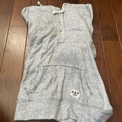 Mサイズ　パーカー　の画像