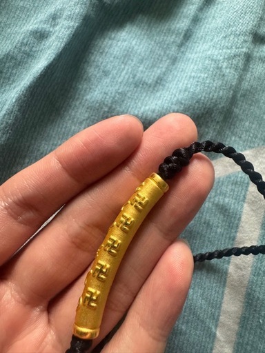 純金製の仏教ネックレス
