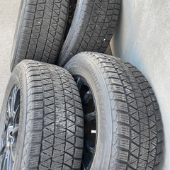 スタッドレスタイヤ　225/60R17  5穴PCD100ホイール
の画像