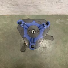  【シンワ】  墨出し器用エレベーター三脚 内装工事 レーザー測定器 レベル 工具 測量道具 伸縮タイプ シルバー A0403の画像