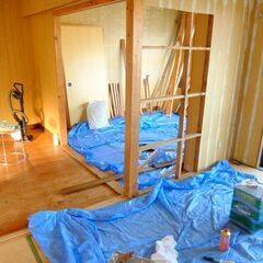 【内装解体/】★業界未経験歓迎★社用車支給で現場まで直行直帰！未経験でも月30万〜！現場仕事なのに週休２日もOK！30年以上の実績ある安定企業手に職をつける！の画像