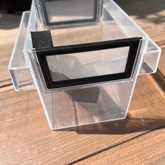 美品メダカ稚魚針子ケース➕小物(新品)の画像