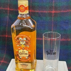  クエルボ・エスペシャル (ゴールド) 死者の日 限定デザイン 750ml スカルの画像