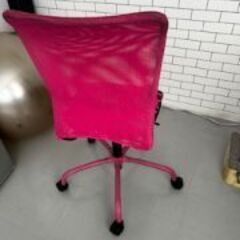 メッシュ　オフィースチェアーの画像
