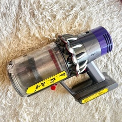 【ジャンク】ダイソン　dyson cyclone v10 本体・オプション・充電器の画像