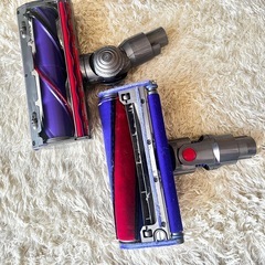 【ジャンク】ダイソン　dyson cyclone v10 本体・オプション・充電器の画像