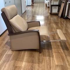 リクライニングチェア（カリモク）【町田市再生家具】251733の画像