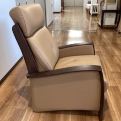 リクライニングチェア（カリモク）【町田市再生家具】251733の画像