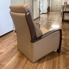 リクライニングチェア（カリモク）【町田市再生家具】251733の画像