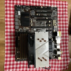 自作pcパーツ　マザーボードとグラフィックボード　ジャンク品の画像