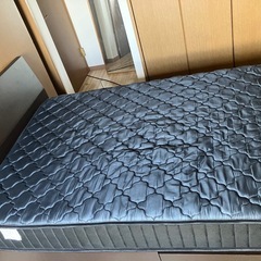 【受け渡し予定者確定】セミダブルベッド＆マットレス